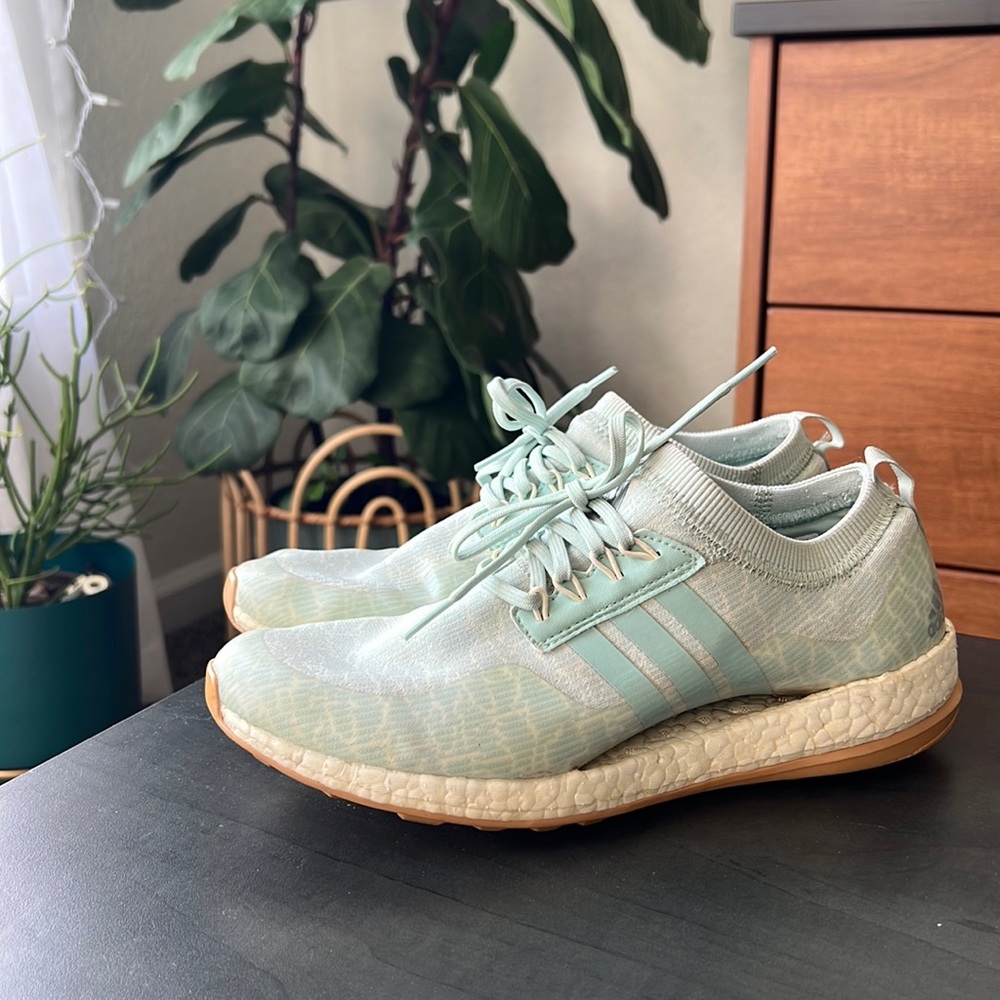 Adidas soft spike golf shoe